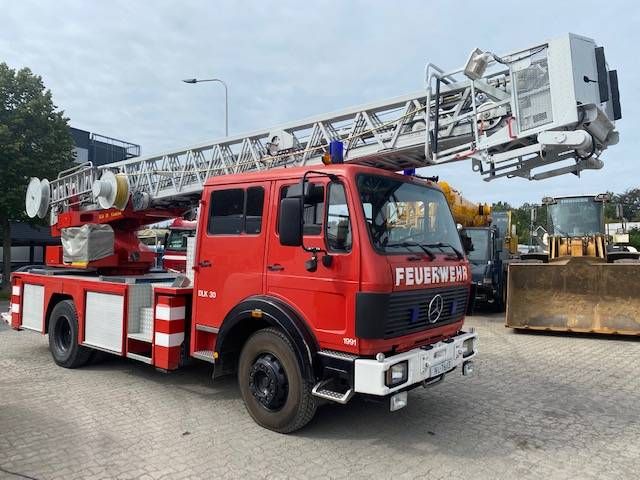 Fire truck Mercedes-Benz 1428 F Diesel 1991