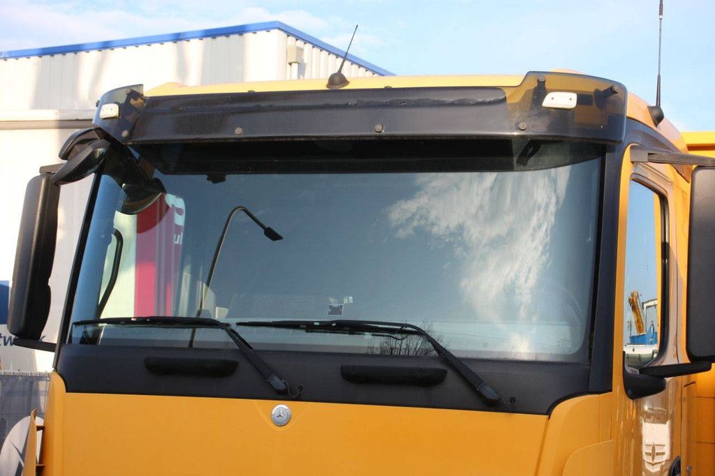 Crane truck Mercedes-Benz Antos 2540 Diesel 2014