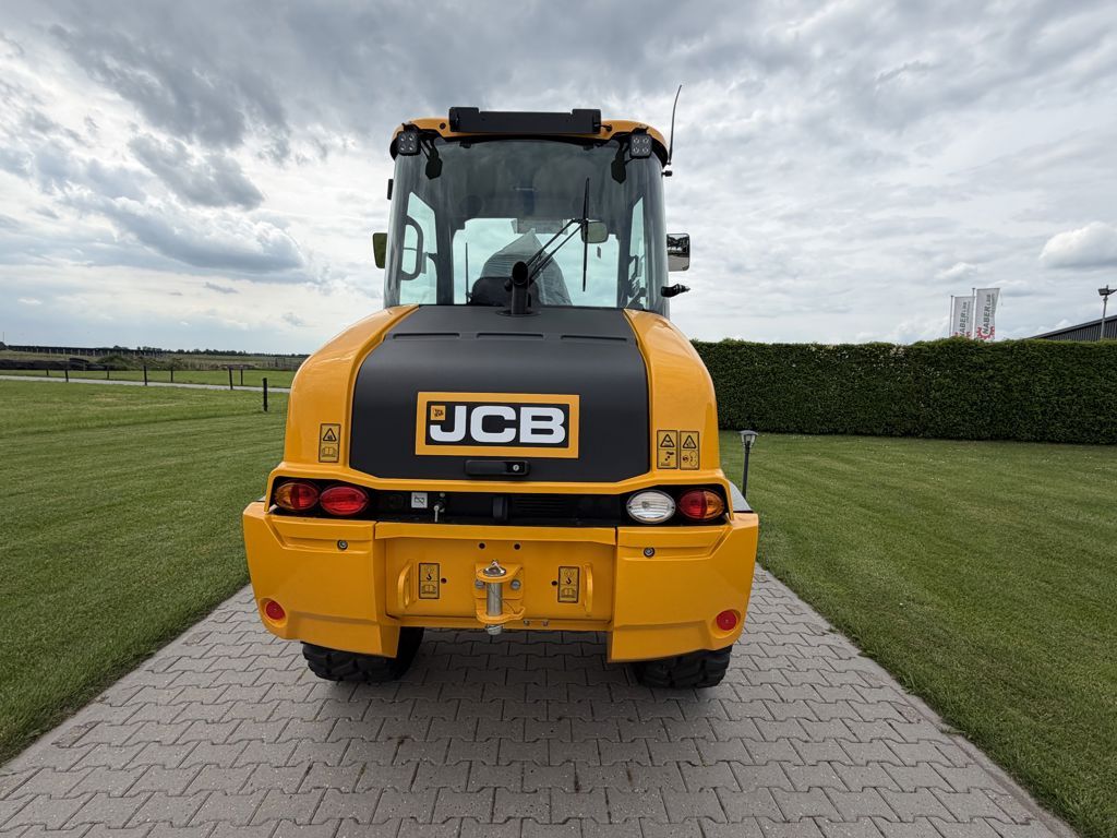 JCB 409 STAGE V- AGRI