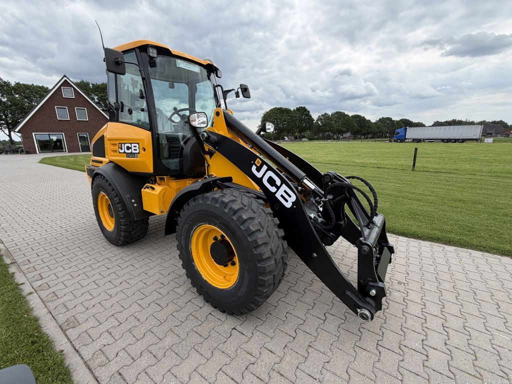 JCB 409 STAGE V- AGRI