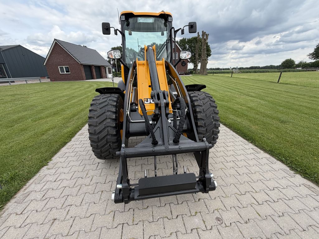 JCB 409 STAGE V- AGRI