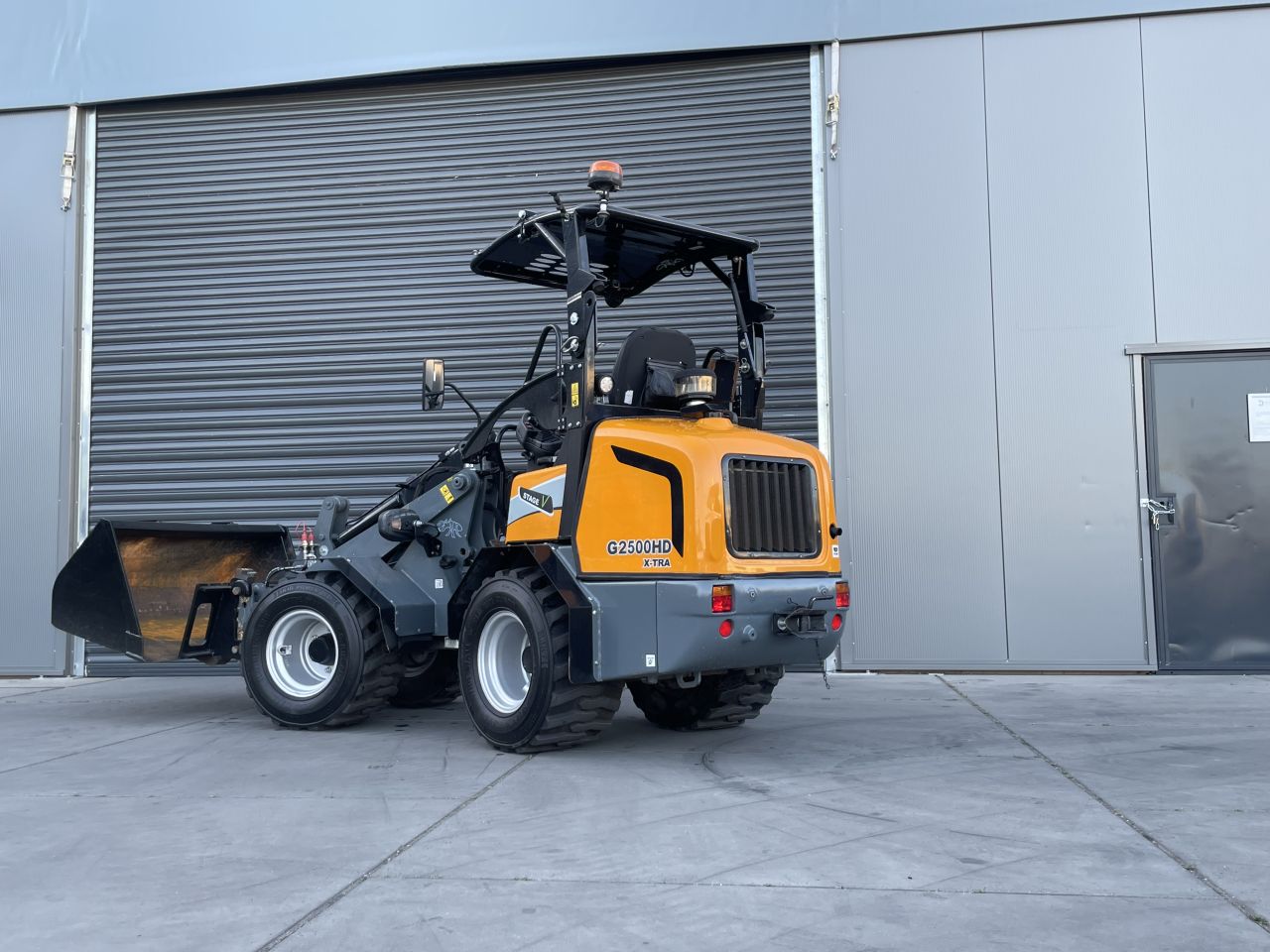 Giant G2500 X-tra HD