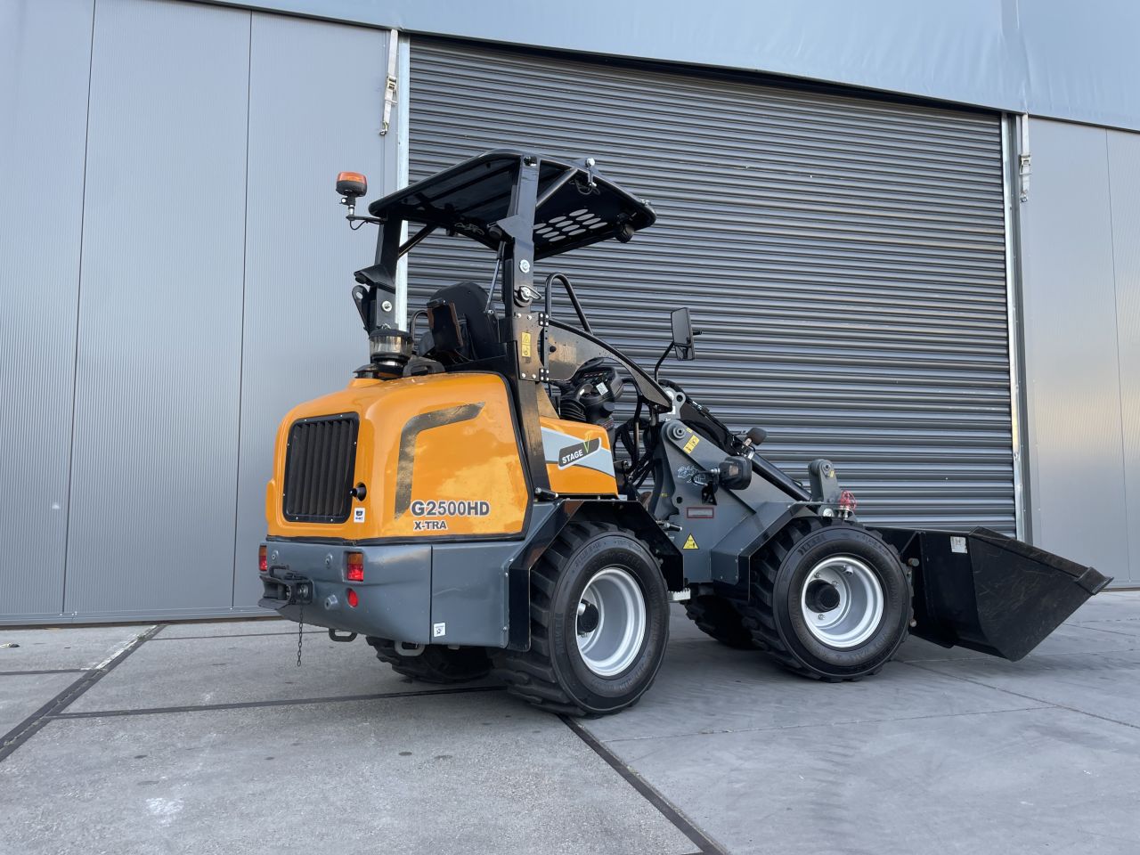 Giant G2500 X-tra HD