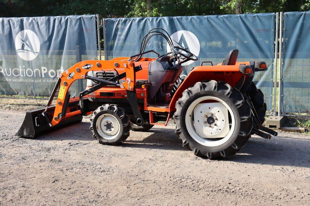 Kubota GL240 Diesel 24hp mini tractor with front loader