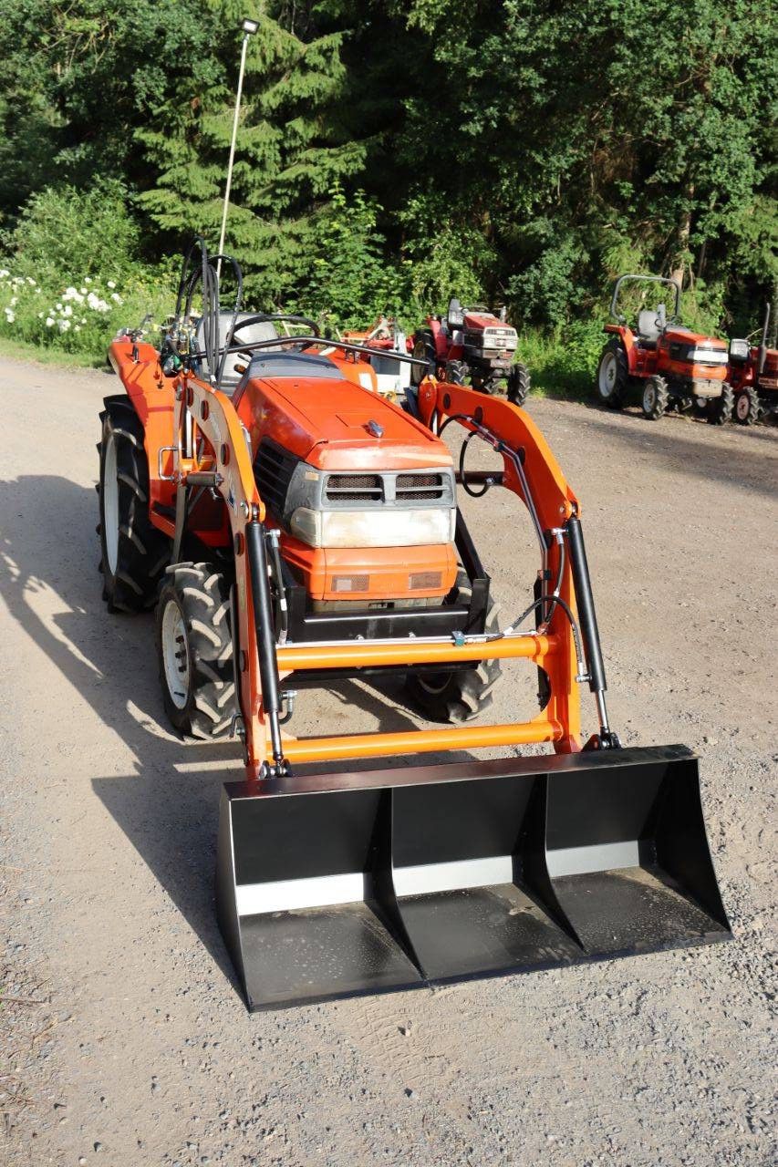 Kubota GL240 Diesel 24hp mini tractor with front loader