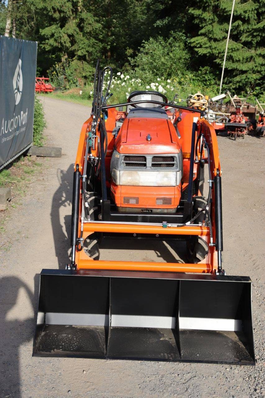 Kubota GL240 Diesel 24hp mini tractor with front loader