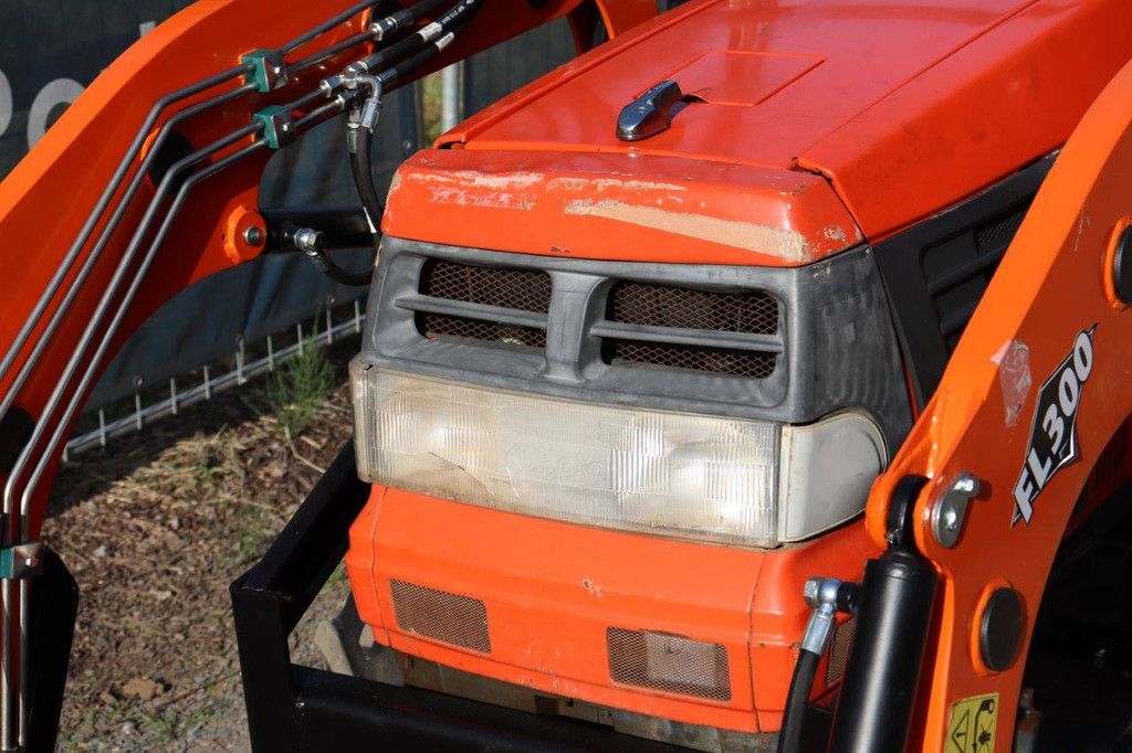 Kubota GL240 Diesel 24hp mini tractor with front loader