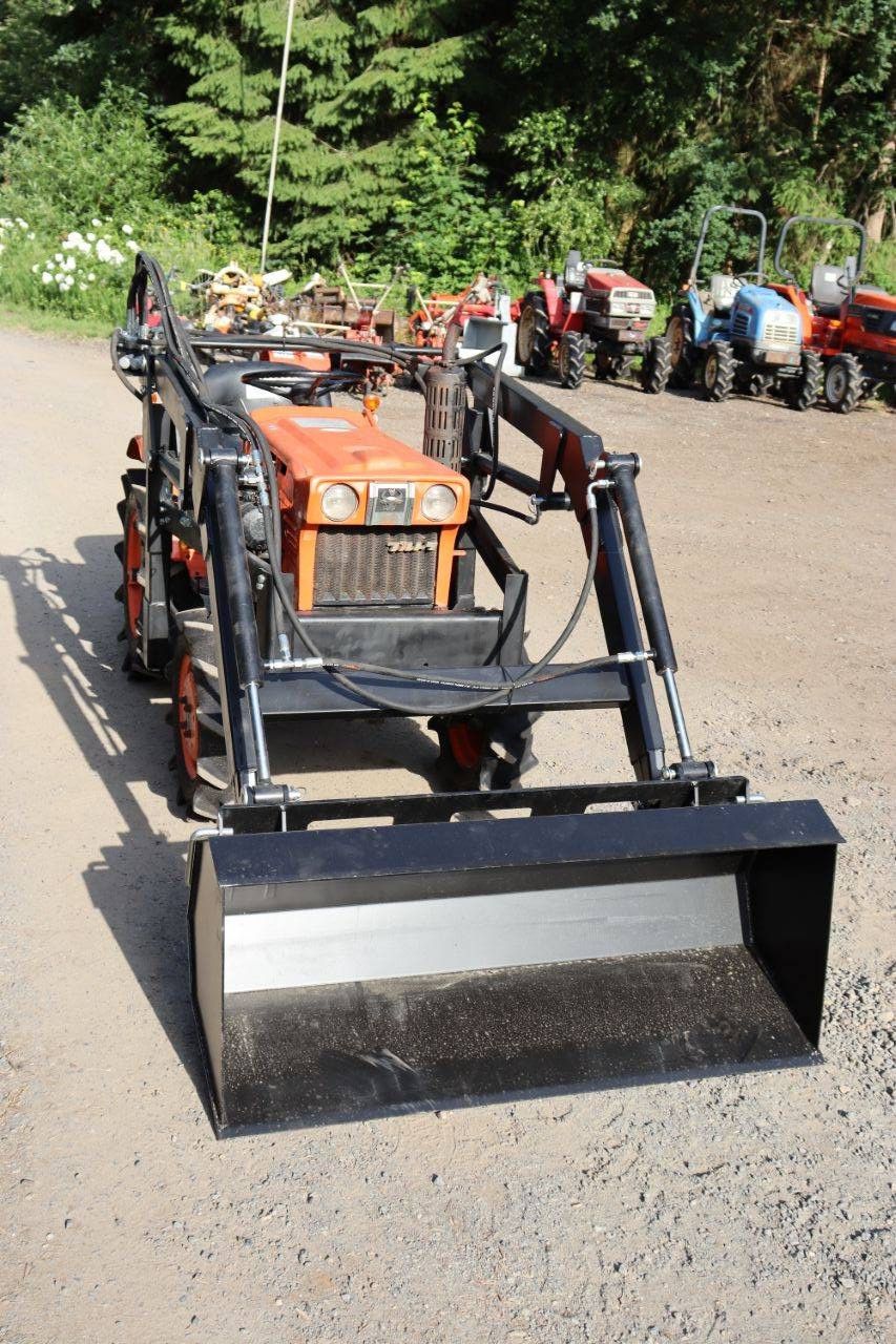Kubota B7001 Kleintraktor Diesel 14 PS mit Frontlader