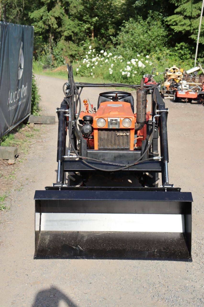 Kubota B7001 Kleintraktor Diesel 14 PS mit Frontlader