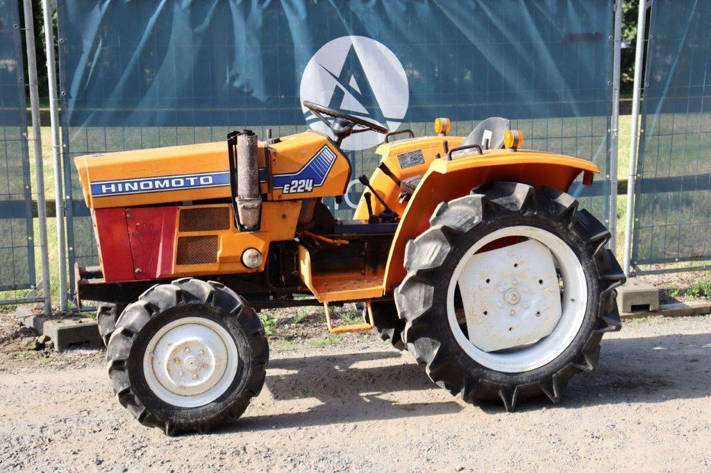 Kleintraktor Hinomoto E224 Diesel 22 PS