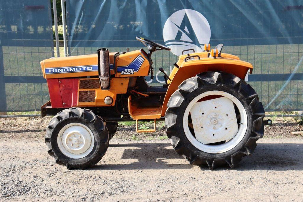 Kleintraktor Hinomoto E224 Diesel 22 PS
