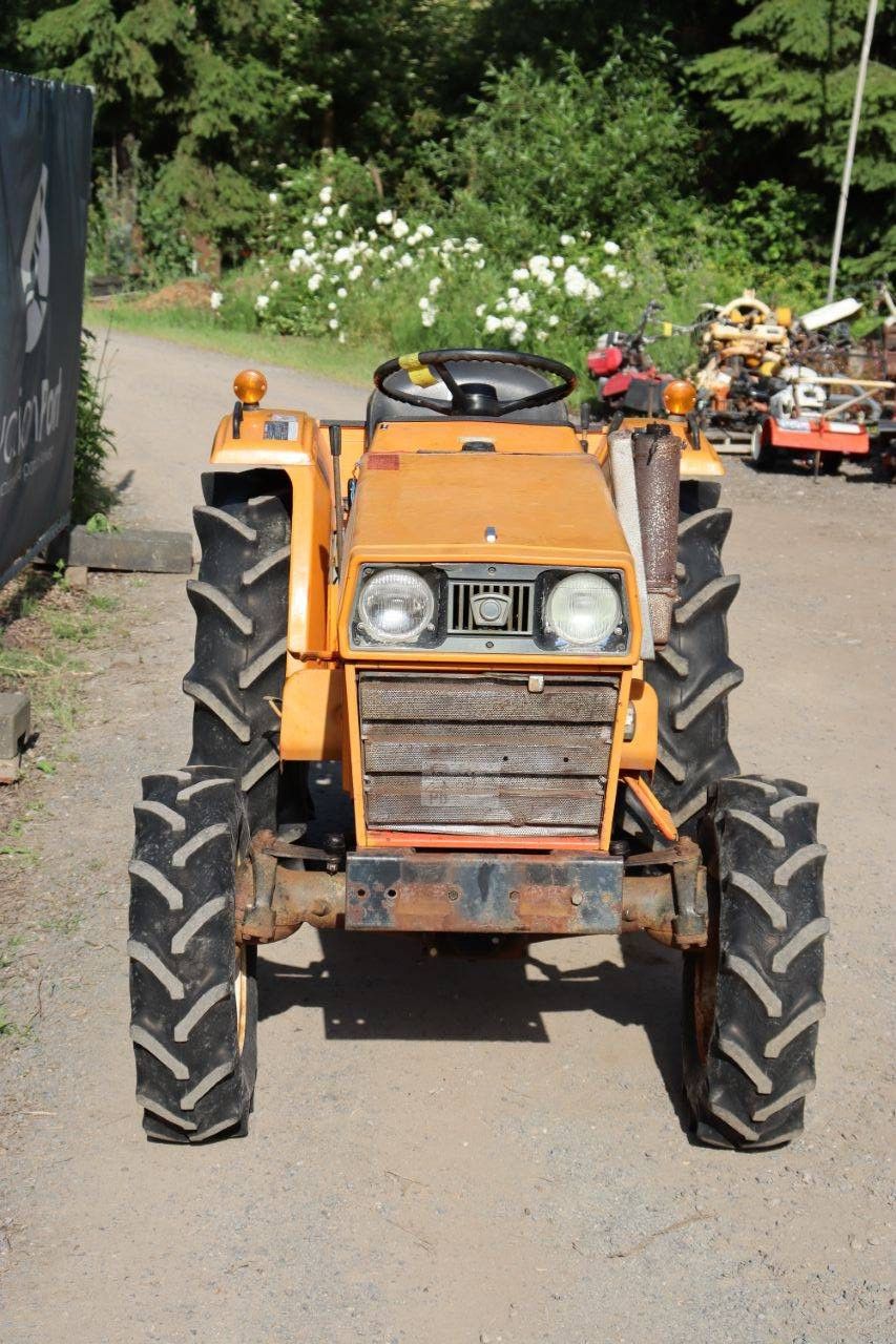 Kleintraktor Hinomoto E224 Diesel 22 PS