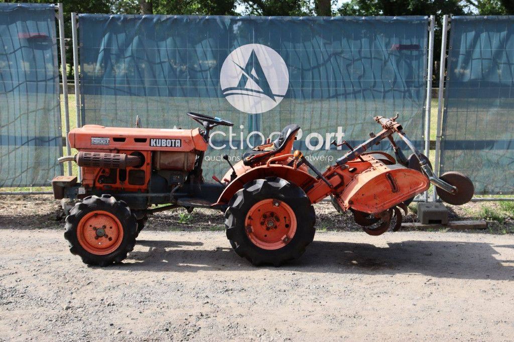 Mini tractor Kubota B6001 Diesel 12hp with cultivator