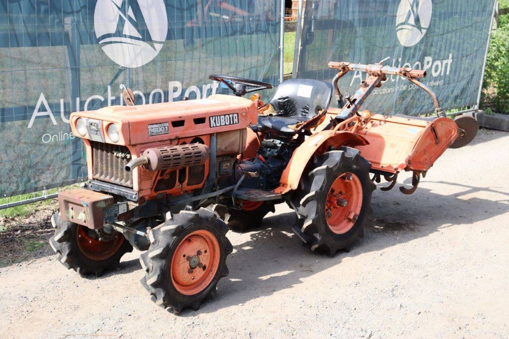Mini tractor Kubota B6001 Diesel 12hp with cultivator