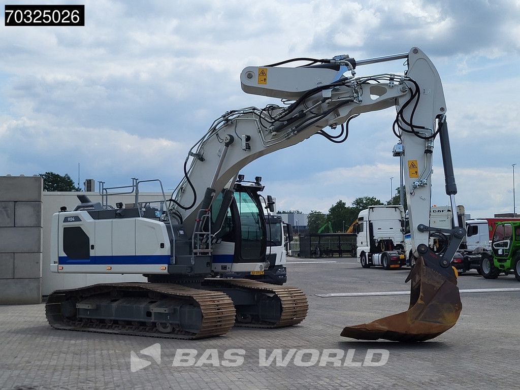 Liebherr R924 LC
