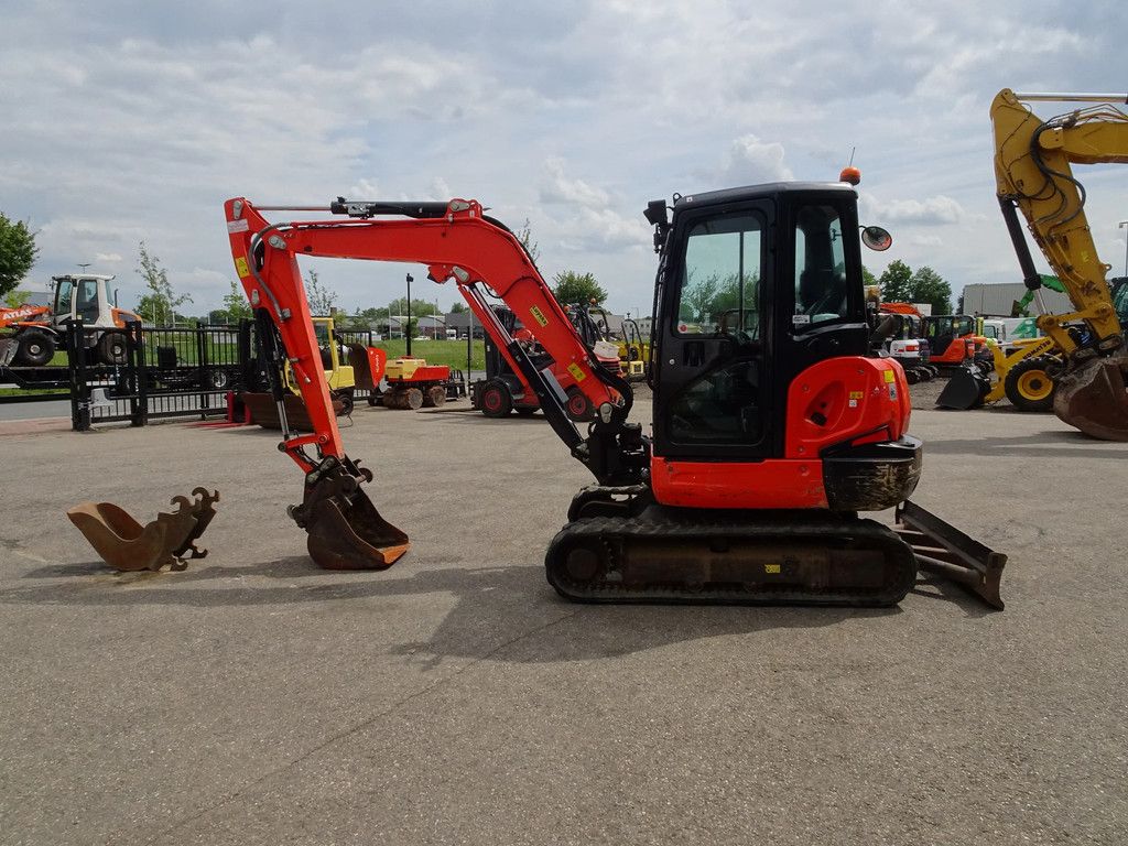 Kubota KX042-4
