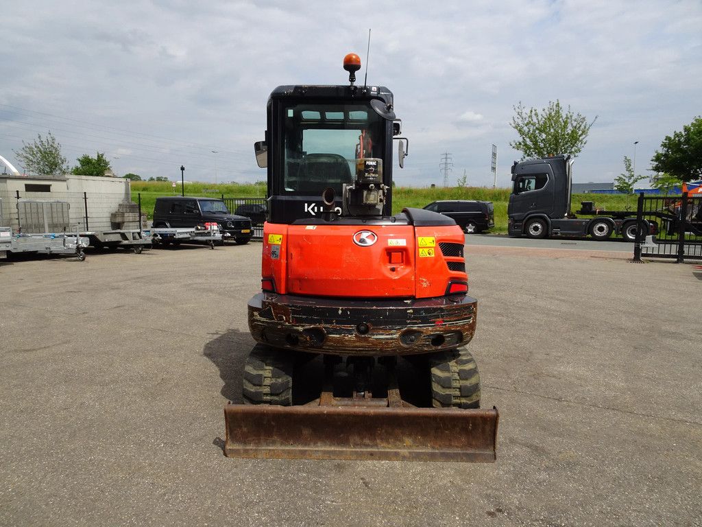 Kubota KX042-4