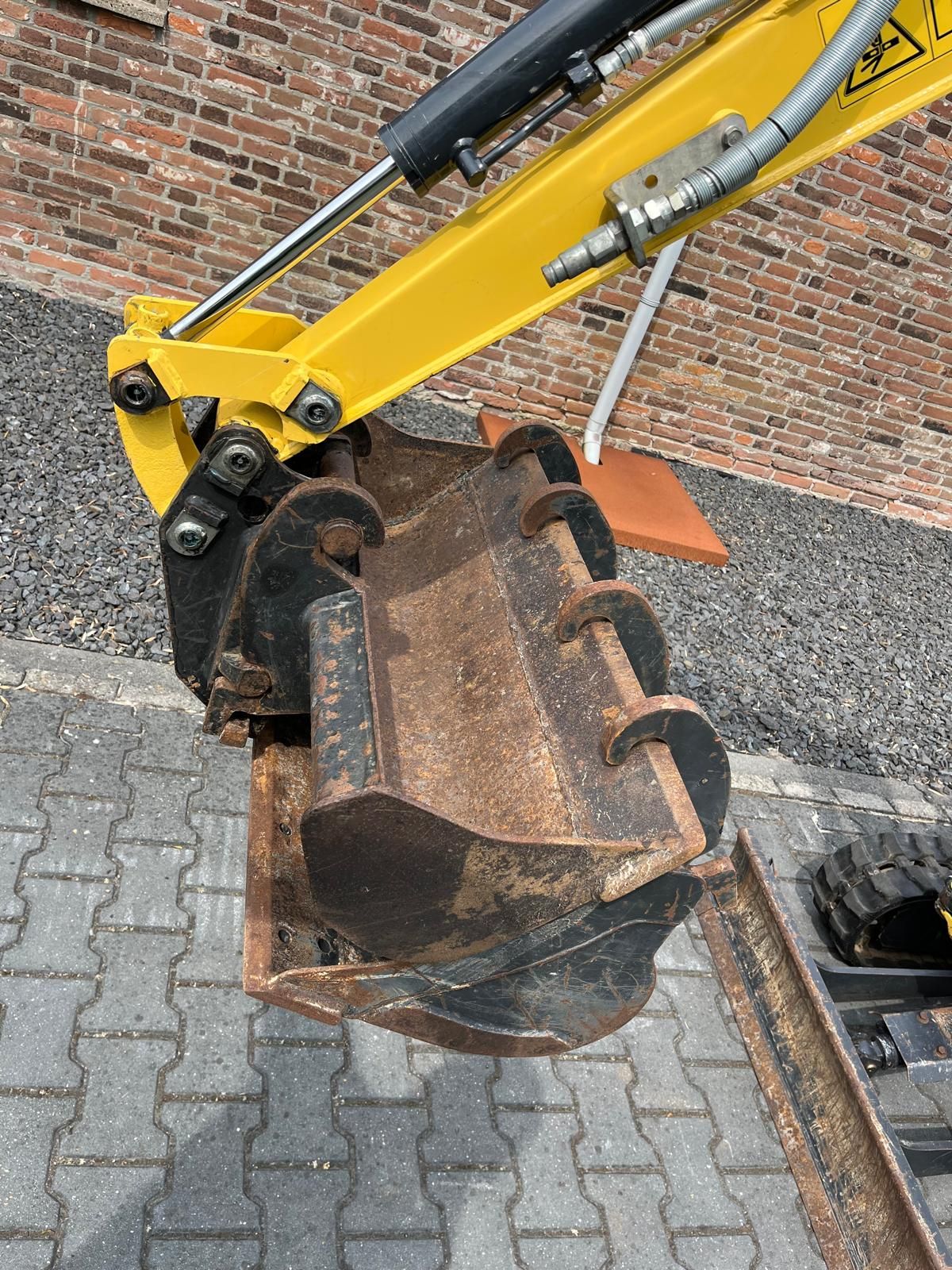 Yanmar Vio 12-2 met 590 uur!!