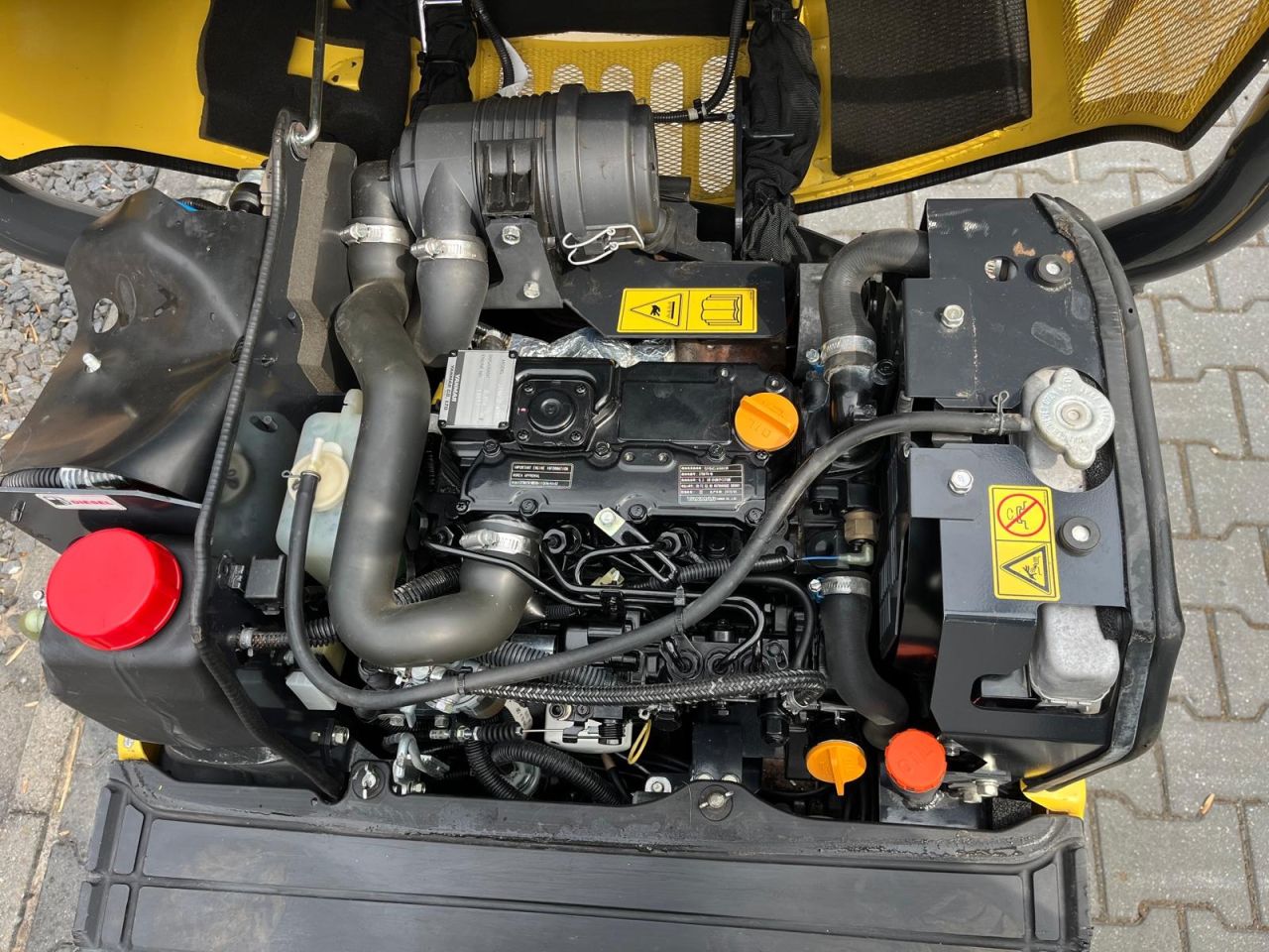 Yanmar Vio 12-2 met 590 uur!!