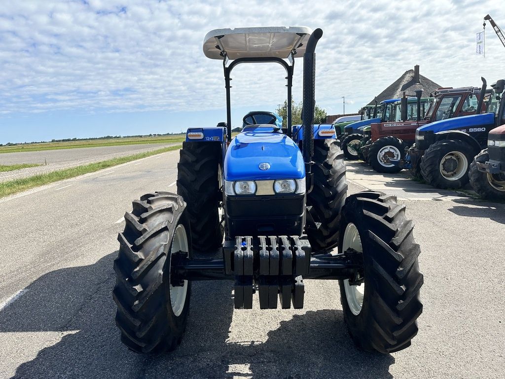 New Holland TT75