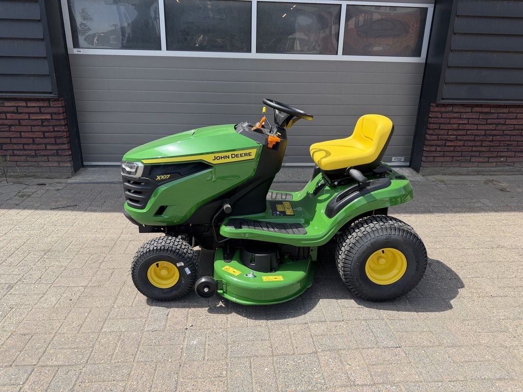 John deere X107 zitmaaier / tuintractor NIEUW