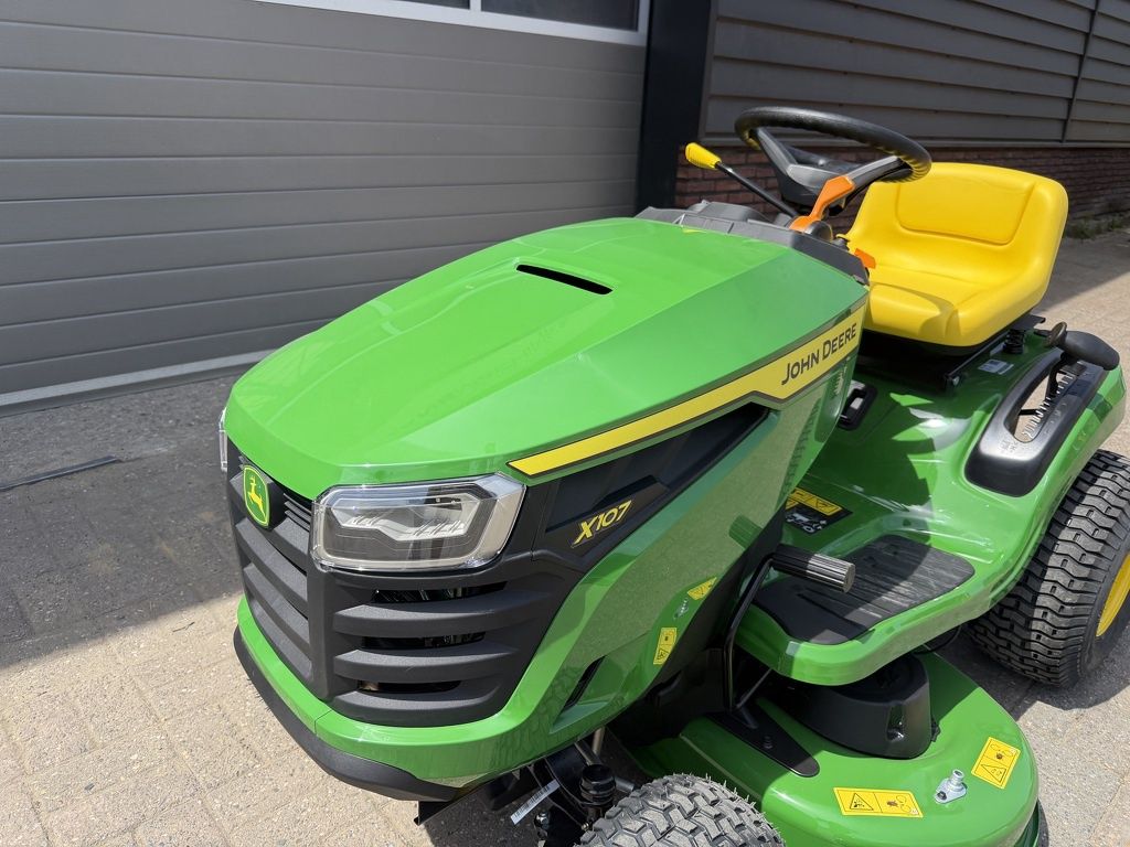 John deere X107 zitmaaier / tuintractor NIEUW
