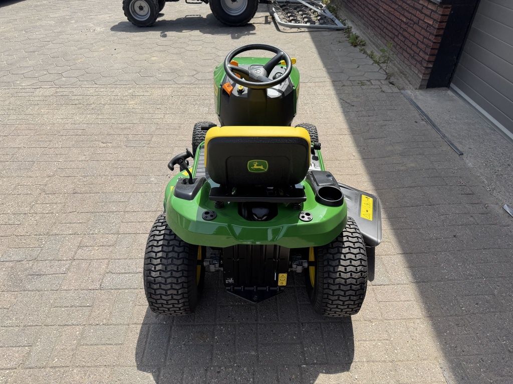 John deere X107 zitmaaier / tuintractor NIEUW