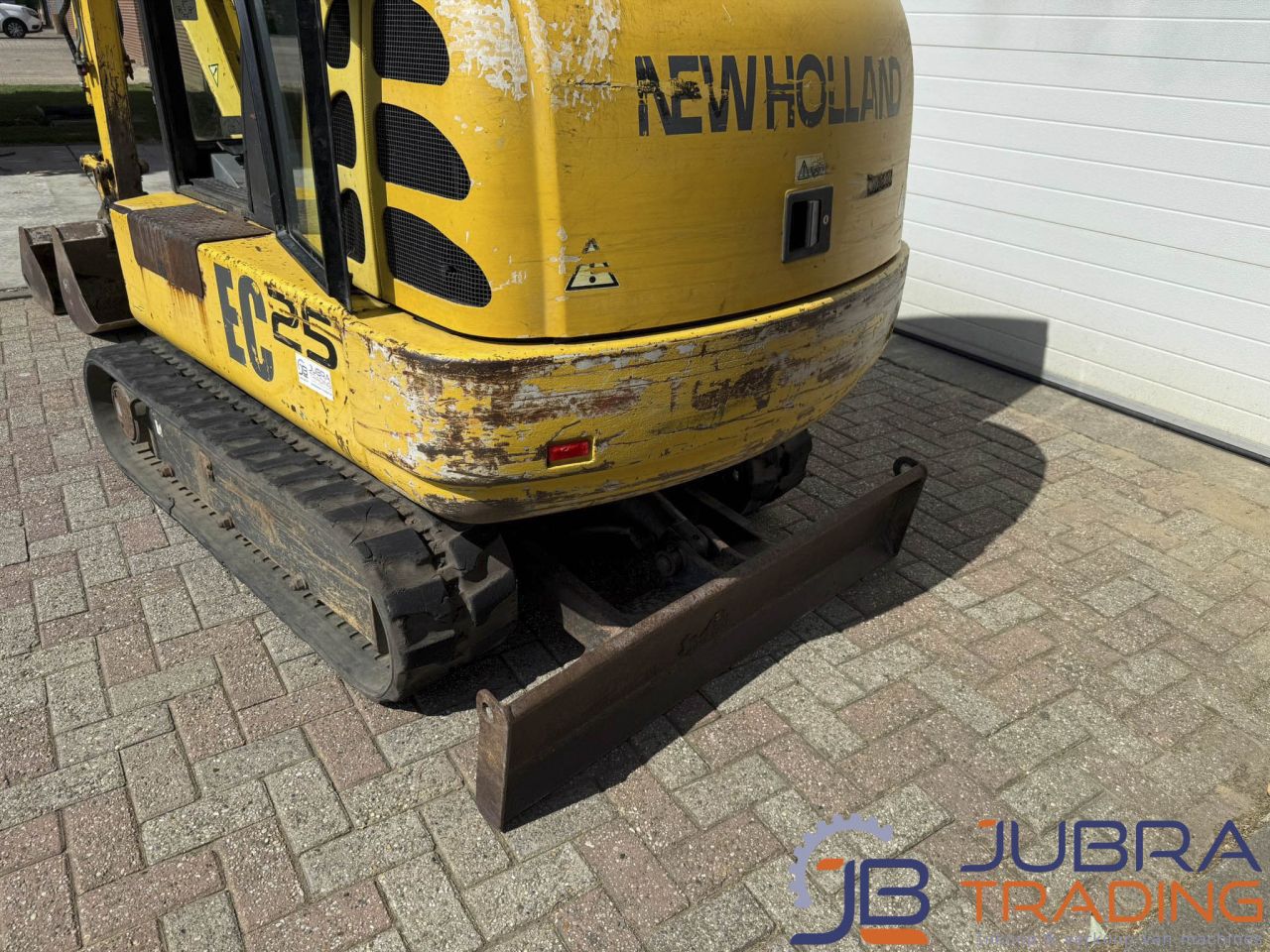 New Holland EC25 Minigraver | 2003 | 2048U | Dichte Cabine
