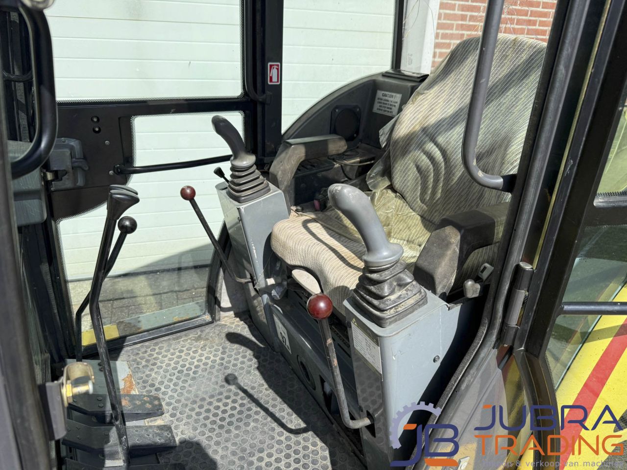 New Holland EC25 Minigraver | 2003 | 2048U | Dichte Cabine