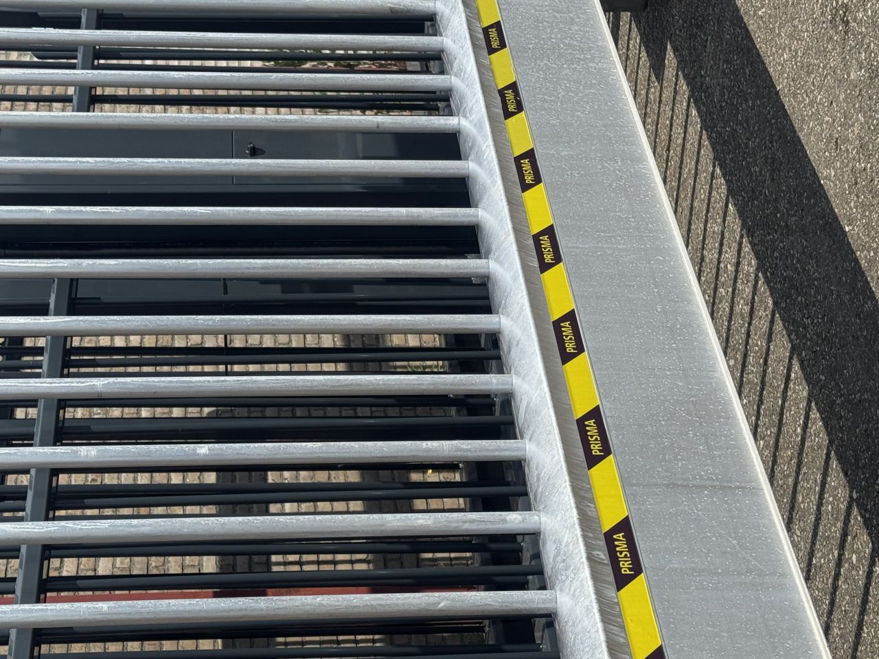 Automatische vrijdragende Schuifpoort B&G