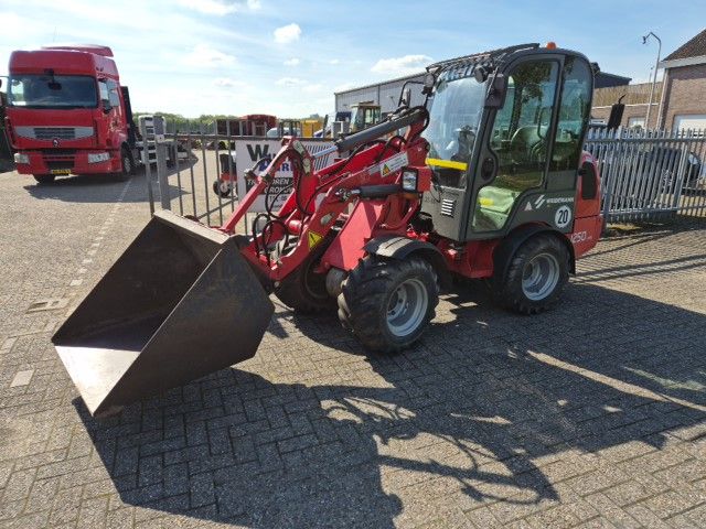 Weidemann 1250 minishovel