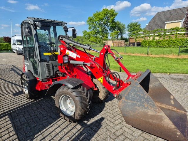 Weidemann 1250 minishovel