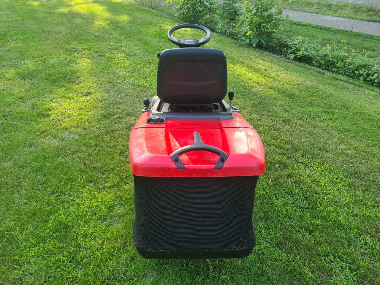 Castel garden XE 866 zitmaaier met opvangbak.