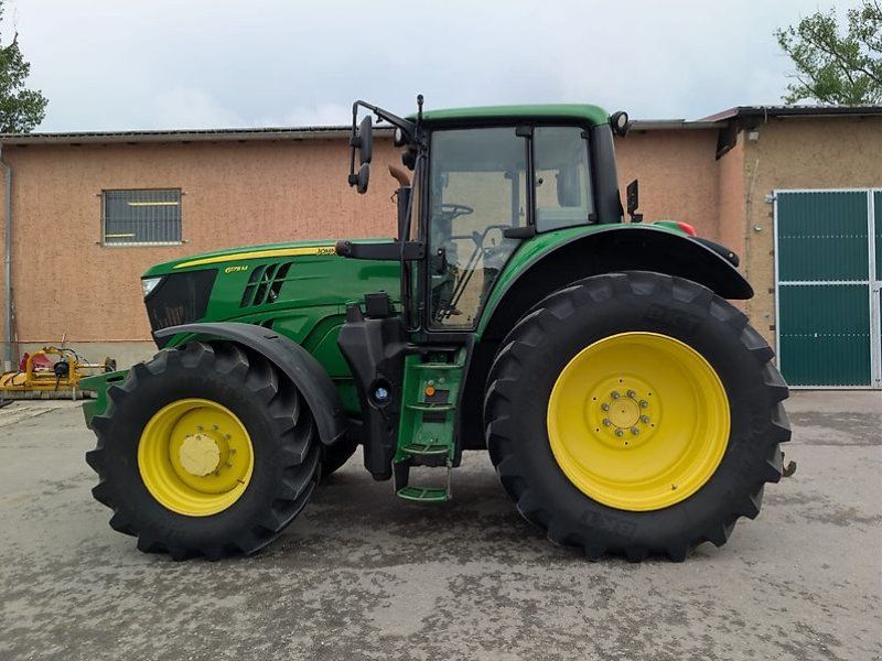 John Deere 6175M
