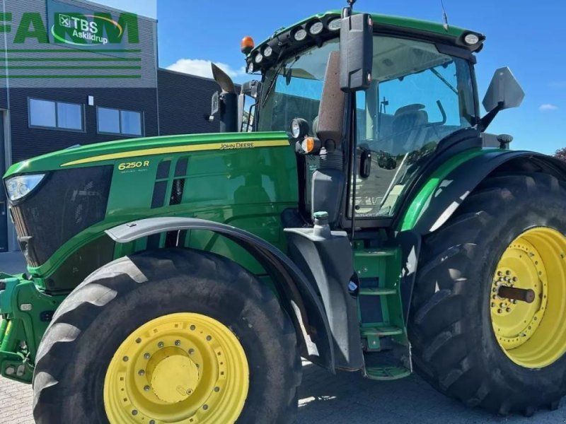 John Deere 6250r