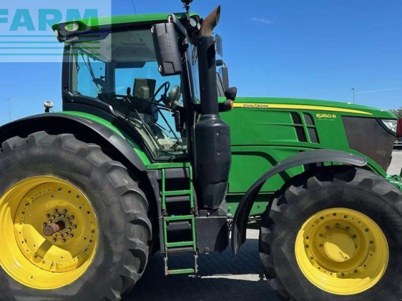 John Deere 6250r