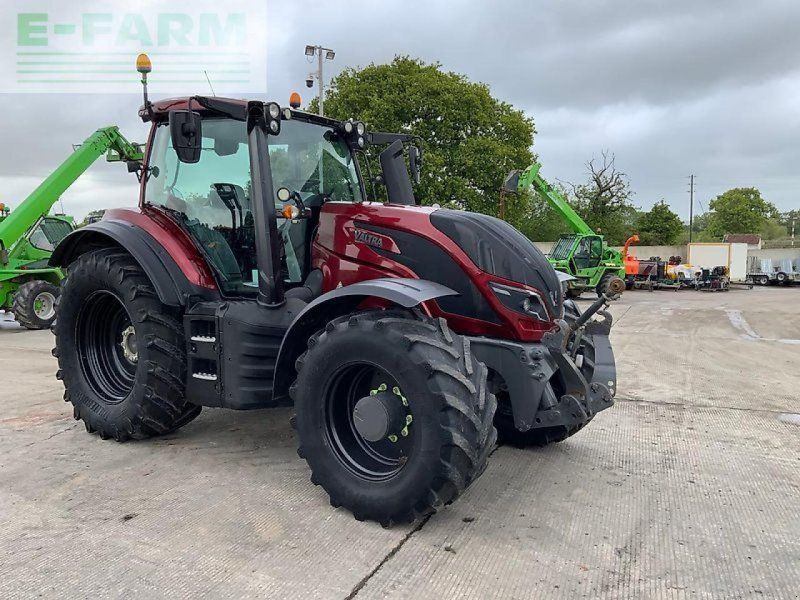 Valtra t174 versu unlimited (st26322)