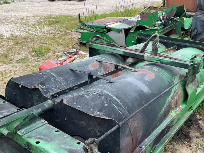 John Deere C670
