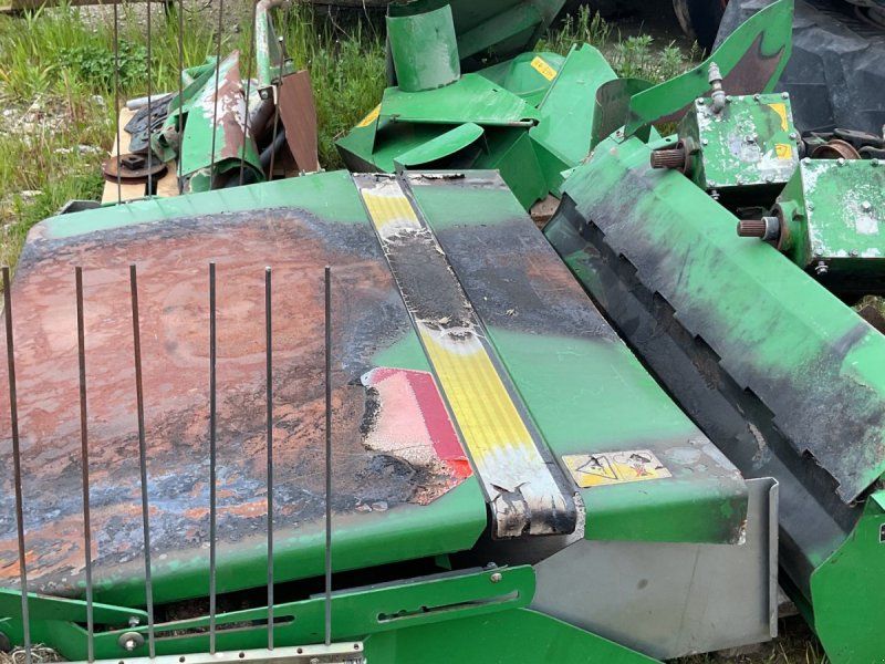 John Deere C670