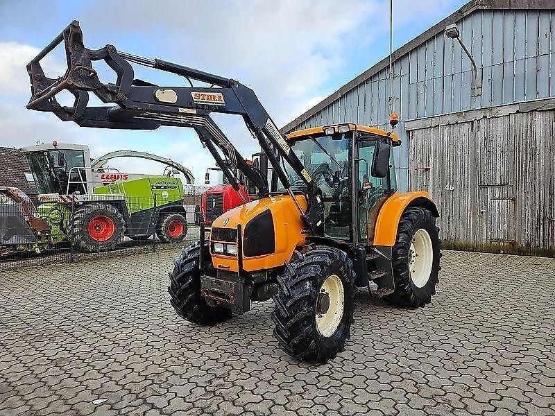 Renault Ares 540 RX mit Frontlader