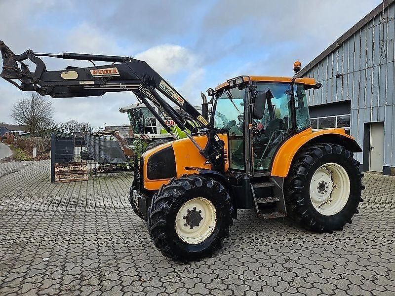 Renault Ares 540 RX mit Frontlader