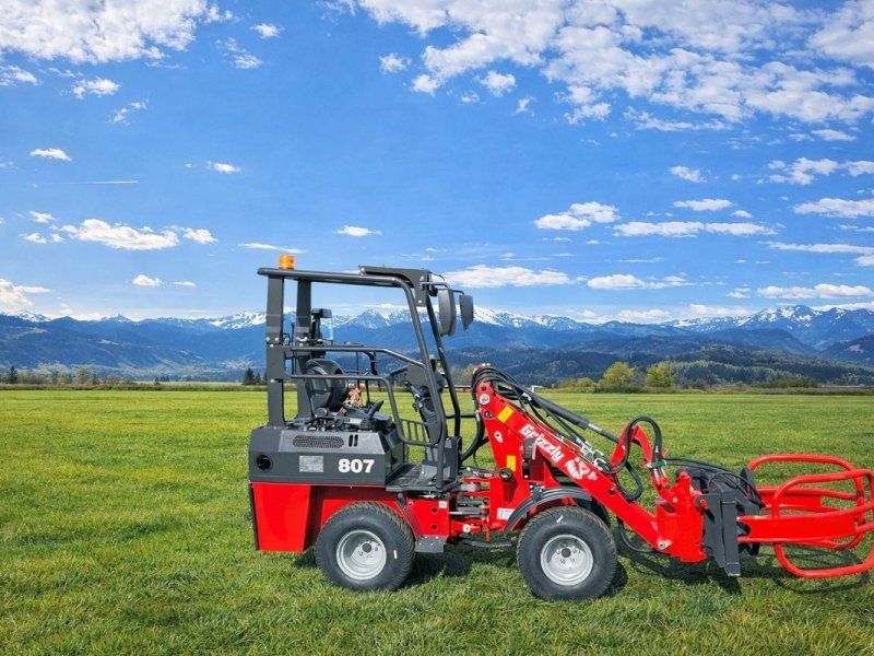 Grizzly 807 Hoflader 4WD 2 Jahren mobile Garantie!