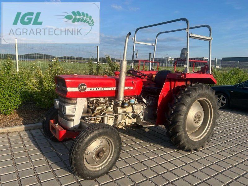 Massey Ferguson 133