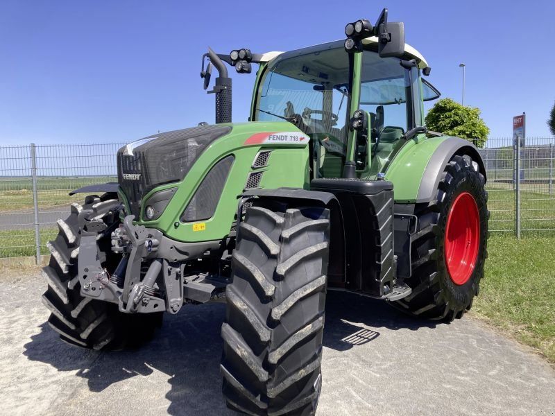 Fendt 718 VARIO S4