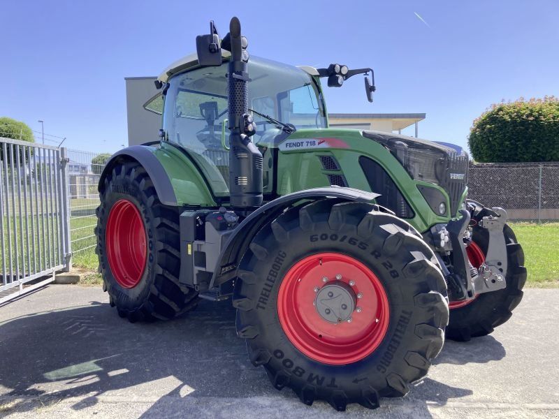 Fendt 718 VARIO S4