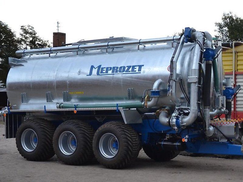 Meprozet PN 240 Güllefass 24.000 L Tridem 700/50-26,5