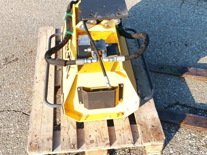 Lancini KM-800