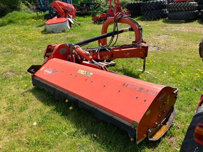 Kuhn TBES 230