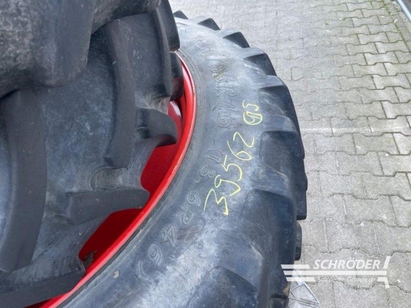 Claas PFLEGERÄDER 320/9 R32 + 340/85 R46