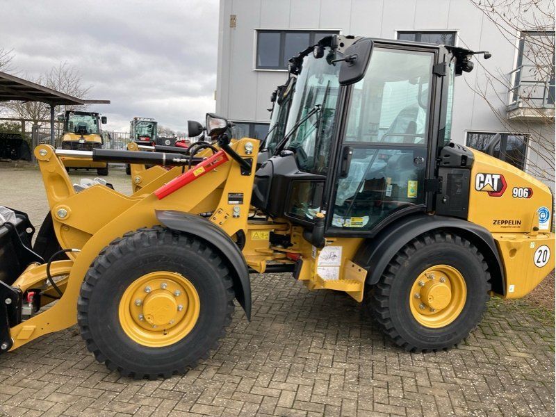 Caterpillar 906